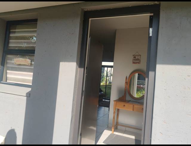 1 BEDROOM FLAT TO LET IN CALEDON ESTATE